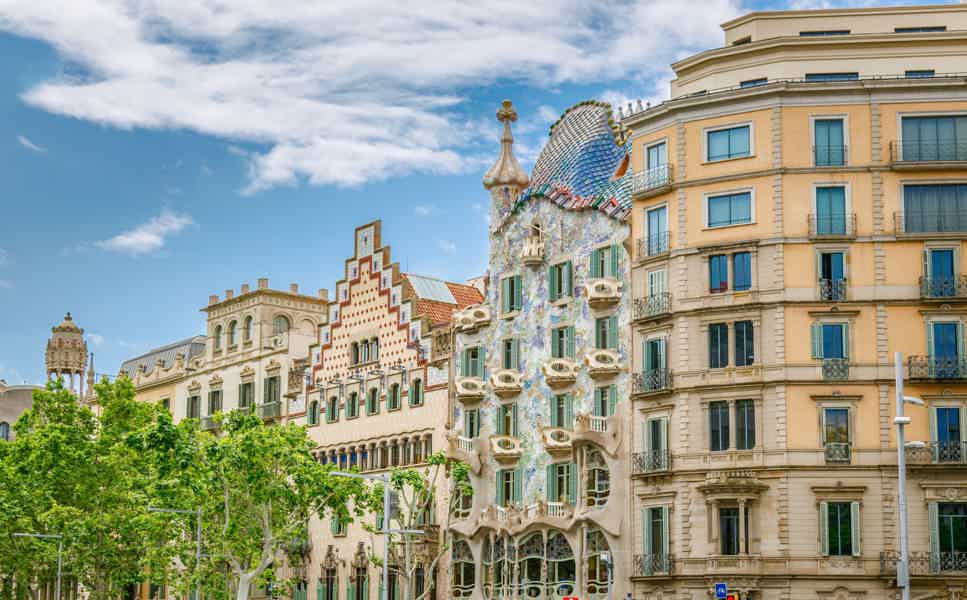 Complete Gaudi Tour: Casa Batllo, Park Guell & Sagrada Familia - photo 4
