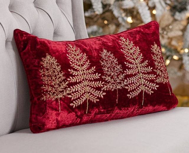 outdoor decoration nutcrackers with wreath and candy cane