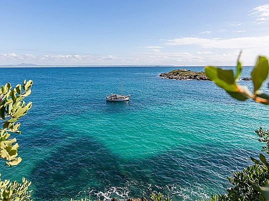  Islas Baleares
- Apartamento a la venta en Illetas en Mallorca con acceso directo al mar