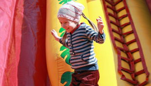 trampolino kinderspielpark huepfburg