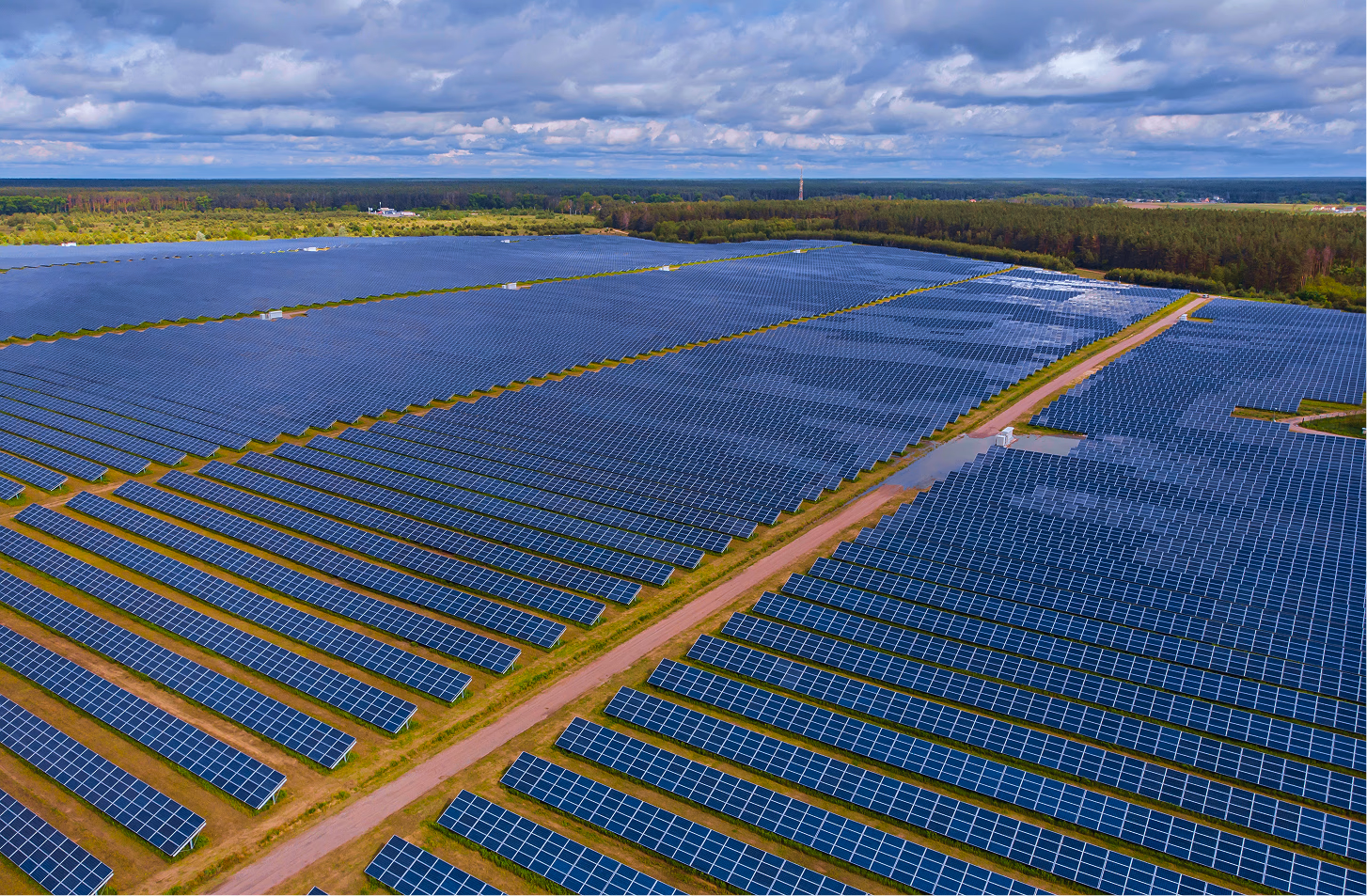 Campo de painéis solares