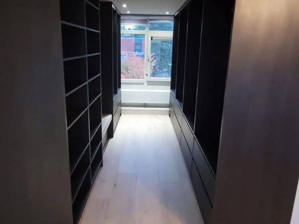 Inbouwkasten op maat, klantproject Houtenmeubelshop