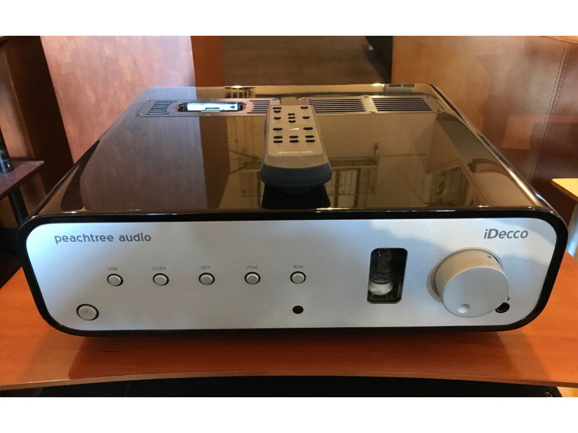 Peachtree iDecco DAC/Int Amp/Tube stage headphone output