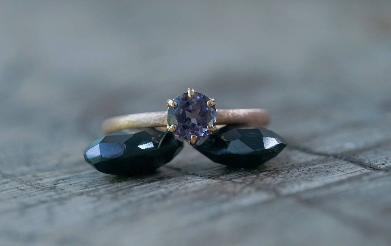 spinel ring in gold