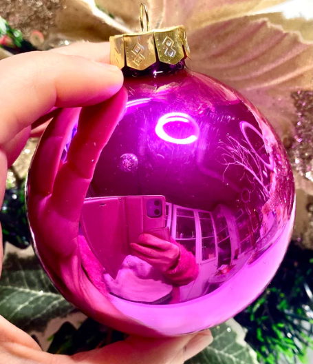 Plain Light Purple Glass Bauble 80mm - Image 3