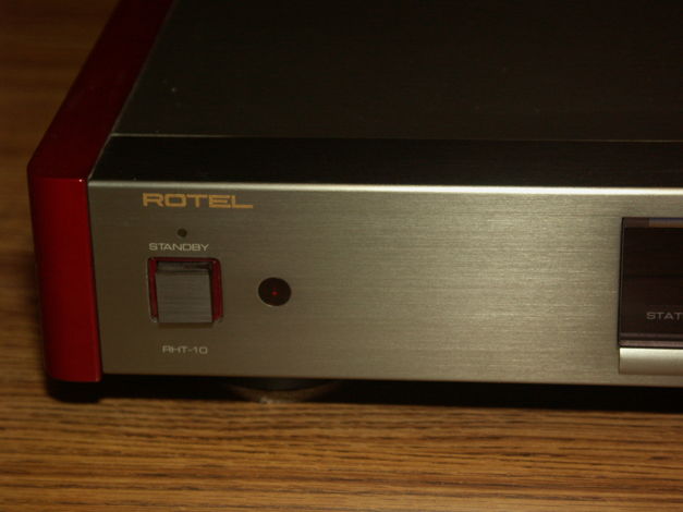 Rotel RHT-10  Tuner  with Components Plus Audio Horizon...