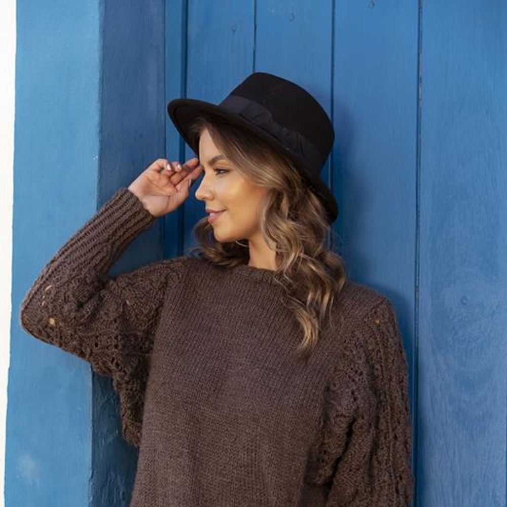 Laced Sleeve Pullover Knitting Pattern
