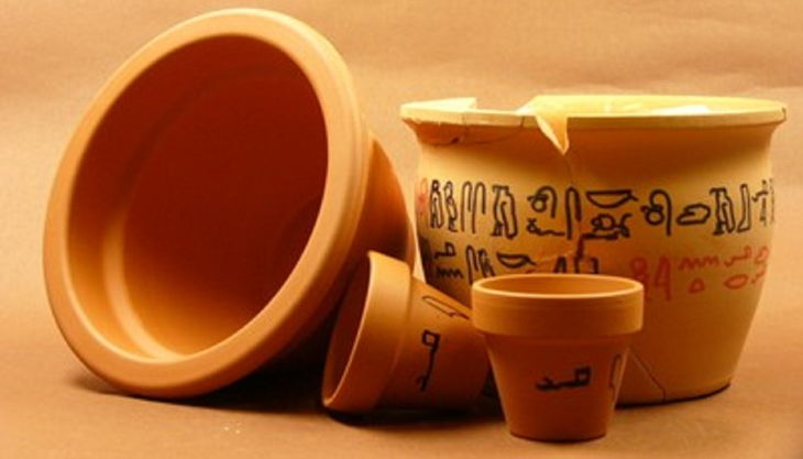 aegyptisches museum töpferware