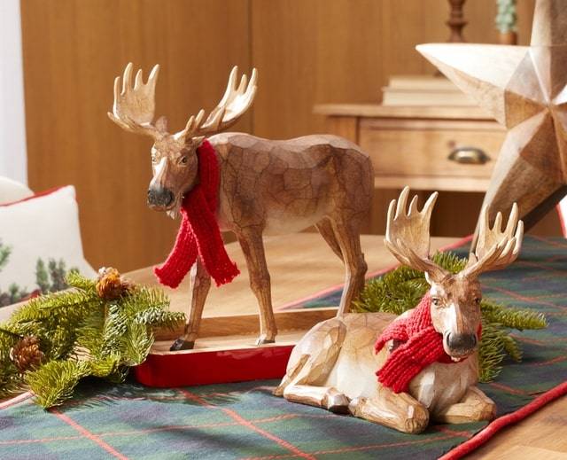 outdoor decoration nutcrackers with wreath and candy cane