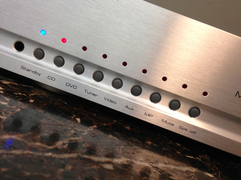 Moon 220i  DEMO Integrated Amp w/Box, Packing, Remote  $750