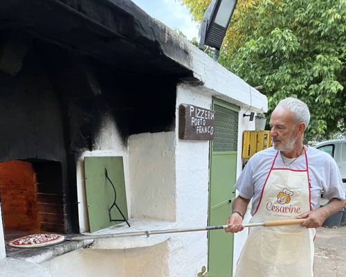 Corsi di cucina Noci: Pizza e Tiramisù in Campagna tra Ulivi e Tradizioni 