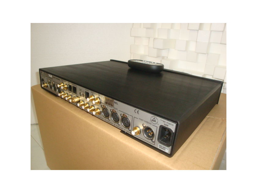 Mark Levinson No. 326S  Reference Preamplifier with Phono module   - Free Shipping (230v@50/60Hz)