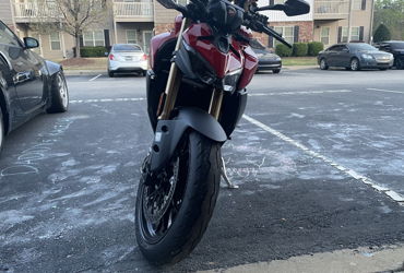 2025 DUCATI STREETFIGHTER V2 motorcycle for rent near FAYETTEVILLE        , NC