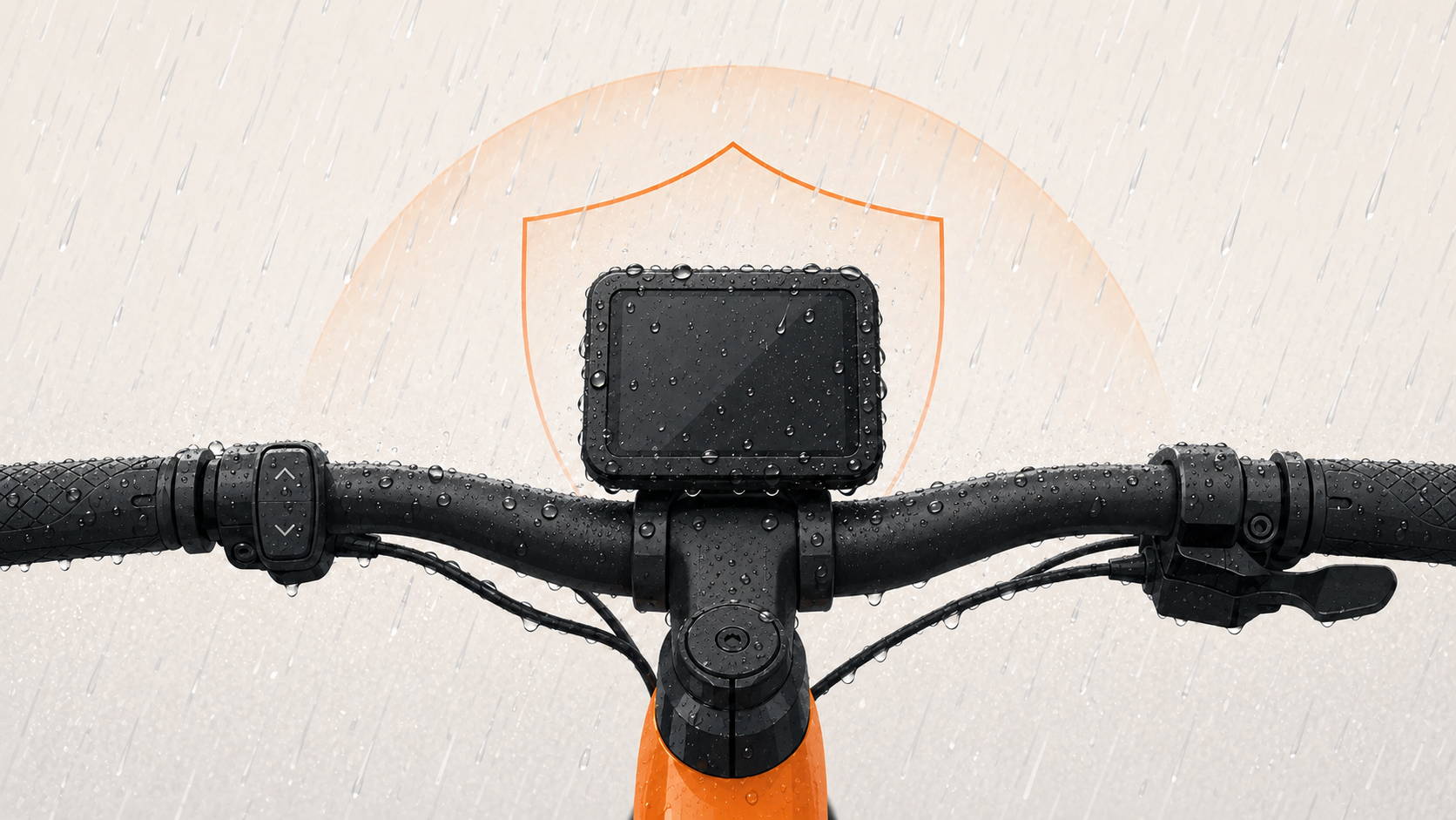 E-bike stuur met display in duidelijke regen, met waterdruppels op het scherm en een subtiel schildsymbool op de achtergrond.