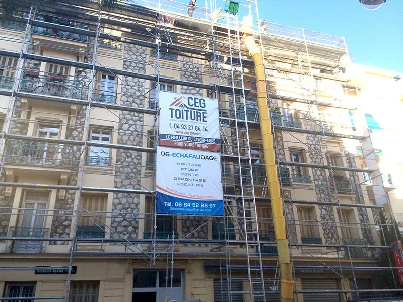 Rénovation de la toiture d’un immeuble à Nice en tuiles de Marseille — photo 4 sur 8 — CEG TOITURE