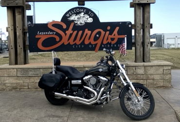 2016 HARLEY-DAVIDSON DYNA WIDE GLIDE (TWO TONE) motorcycle for rent near Littleton, CO