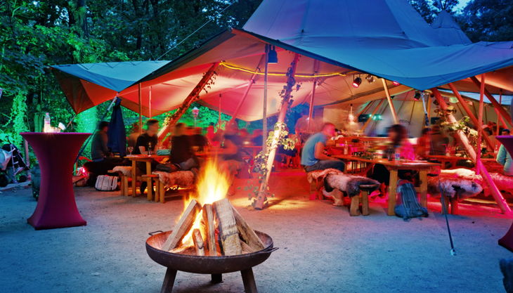abenteuerpark potsdam tipi lagerfeuer