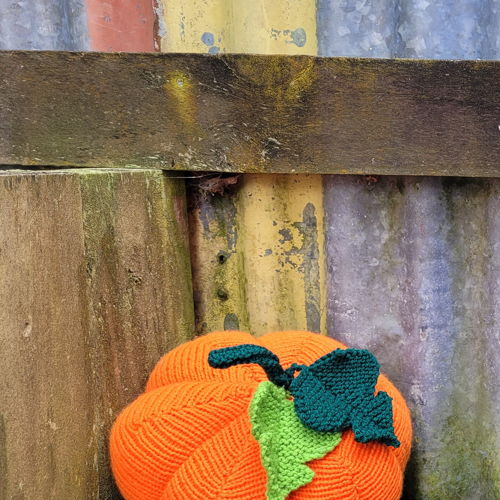 Halloween pompoen kussen in 8 lagen