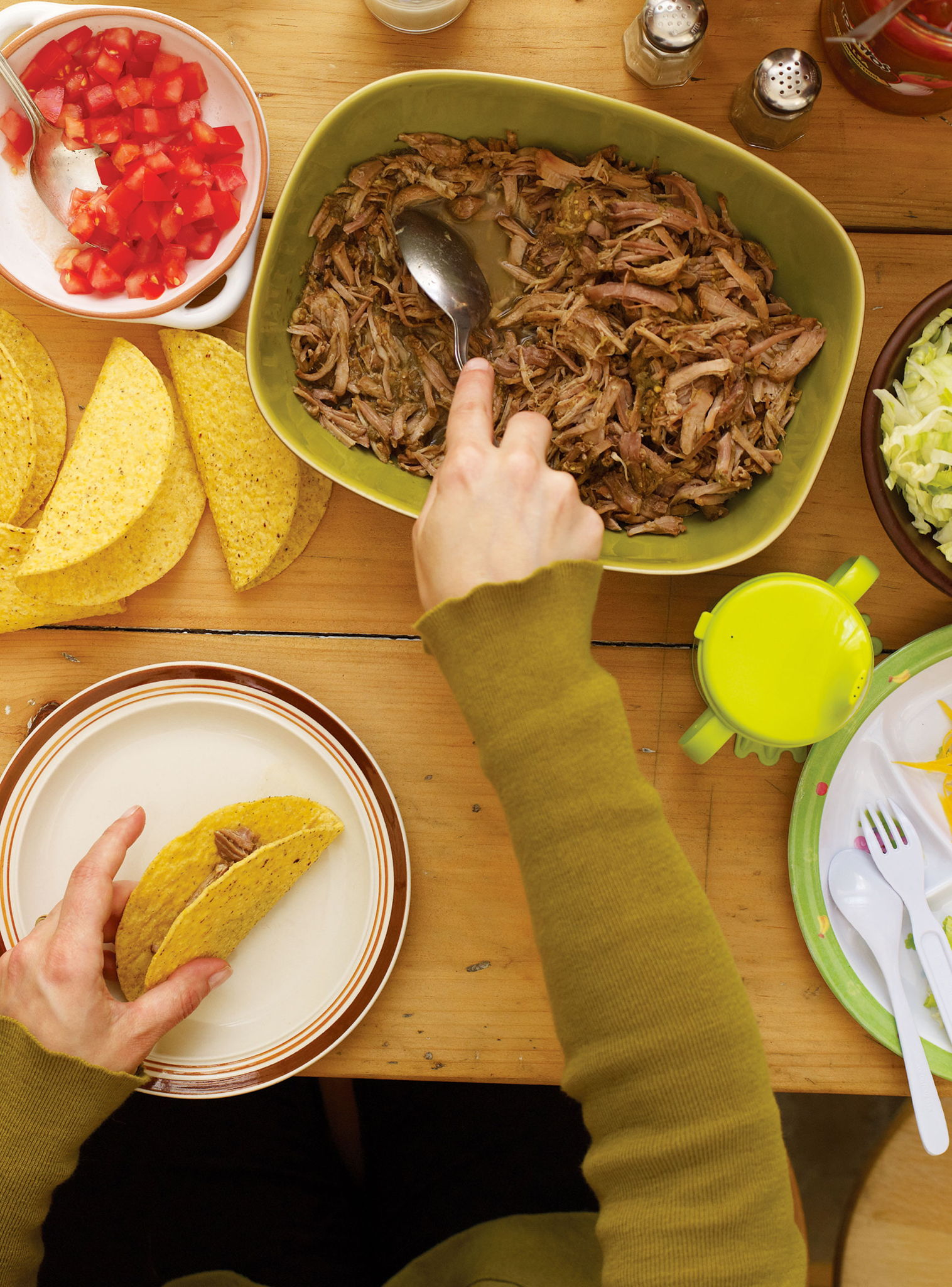 Salsa Verde Pork Tacos | RICARDO