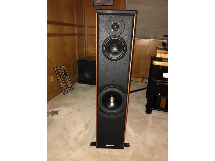 Sonus Faber Liuto Chestnut (PRICE REDUCED!!)