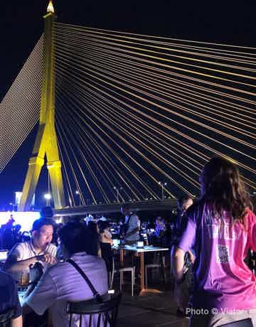 Evening cruise along the Chao Phraya River