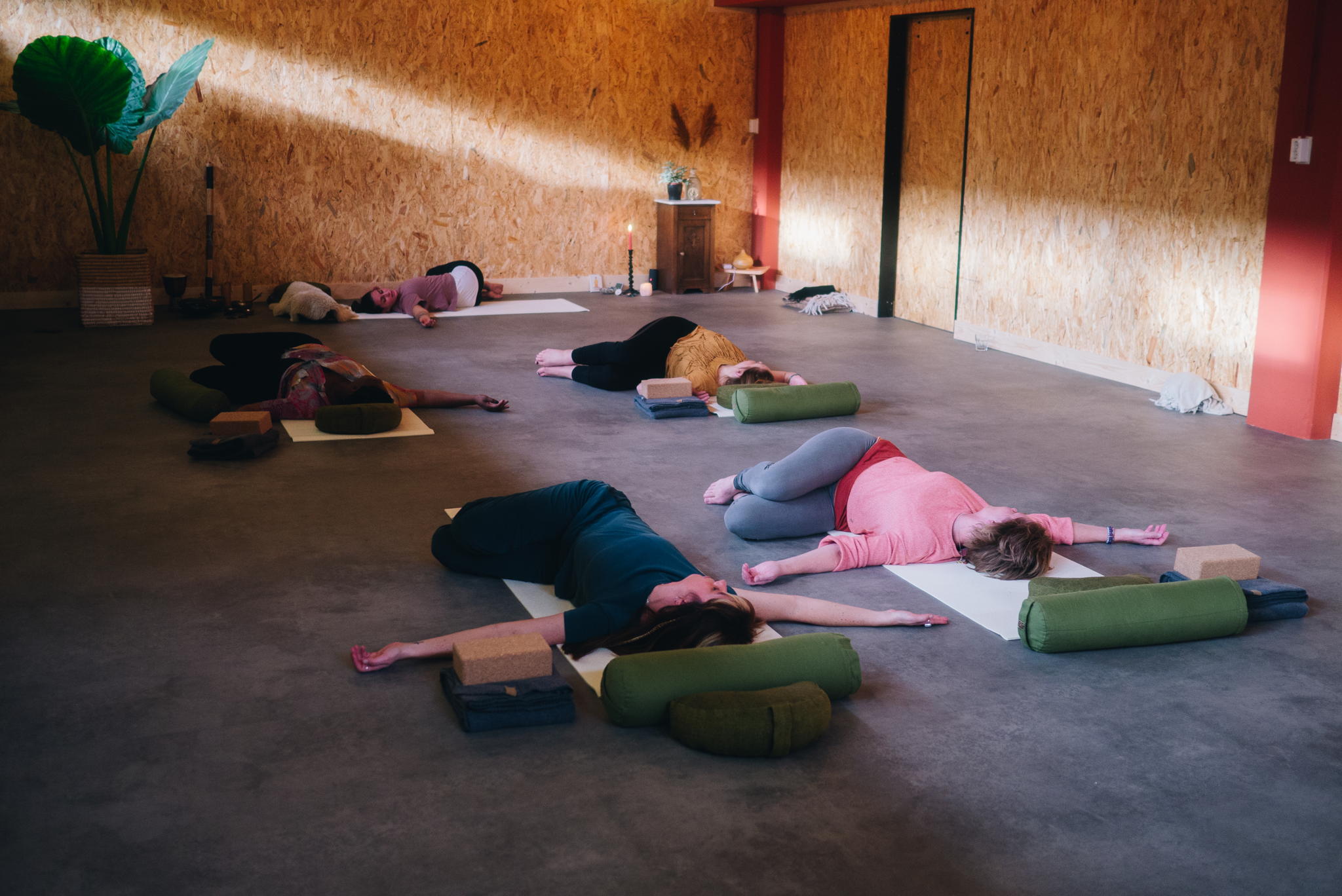 Candle light Yin Yoga image