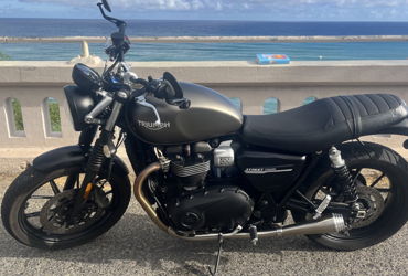 2020 TRIUMPH STREET TWIN motorcycle for rent near Honolulu, HI