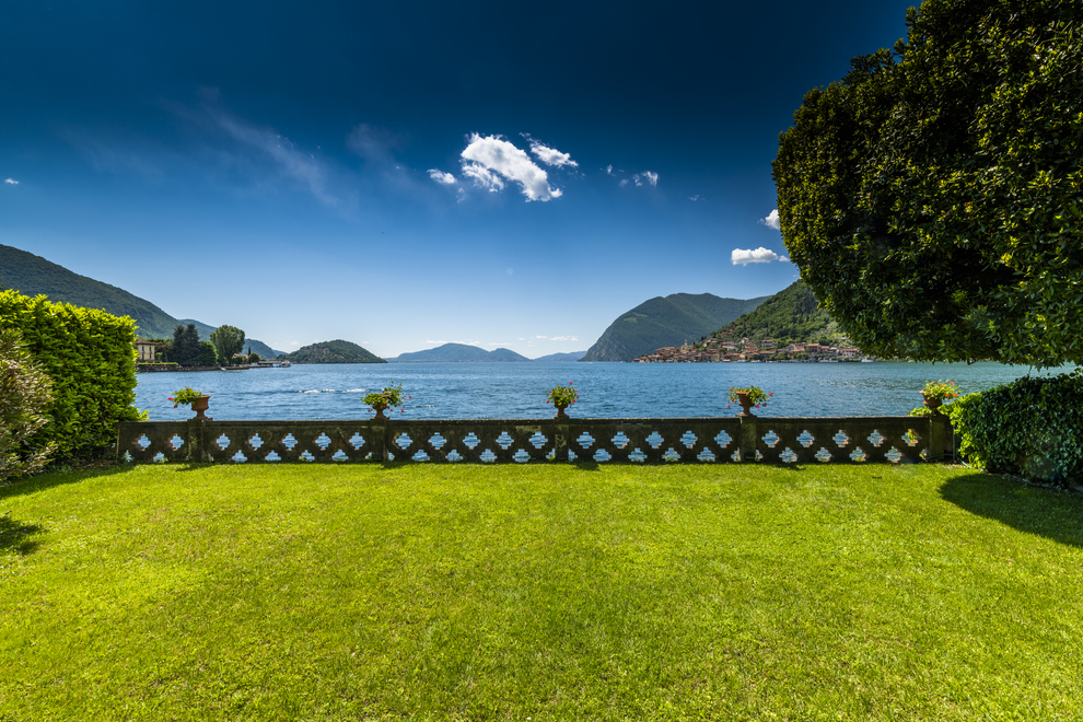 Your home on Lake Iseo Exclusive lakeside villas