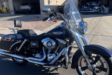 2013 HARLEY-DAVIDSON FLD 103 DYNA SWITCHBACK (PEARL, SUNGLO) motorcycle for rent near North Las Vegas, NV