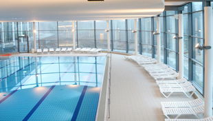 bg wonnemar marktheidenfeld schwimmerbecken und liegen