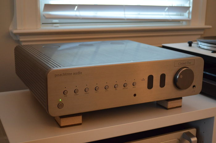 Peachtree Audio Grand Pre X-1 (24/192 USB DAC, balanced...