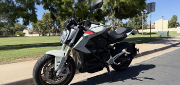 2025 ZERO SR/F ZF 17.3 motorcycle for rent near Gilbert, AZ