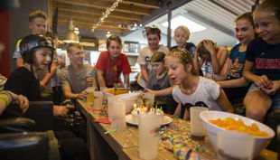 playground skatehalle aurich geburtstagstisch rz