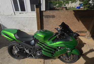 2017 KAWASAKI NINJA ZX-14R ABS motorcycle for rent near ROCKVILLE, MD