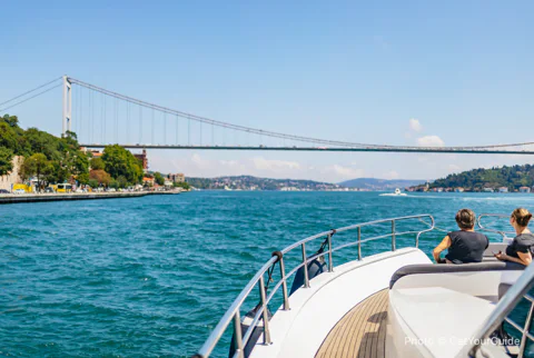 Bosphorus Yacht Cruise with Stopover on Asian Side