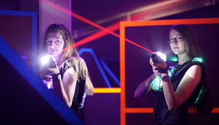 funfabrik lasertag girls