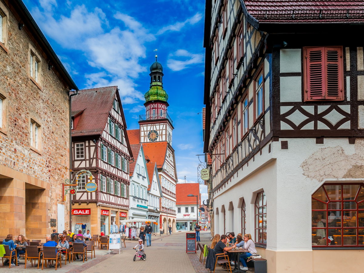Blick auf den Kirchturm von Kirchheim unter Teck