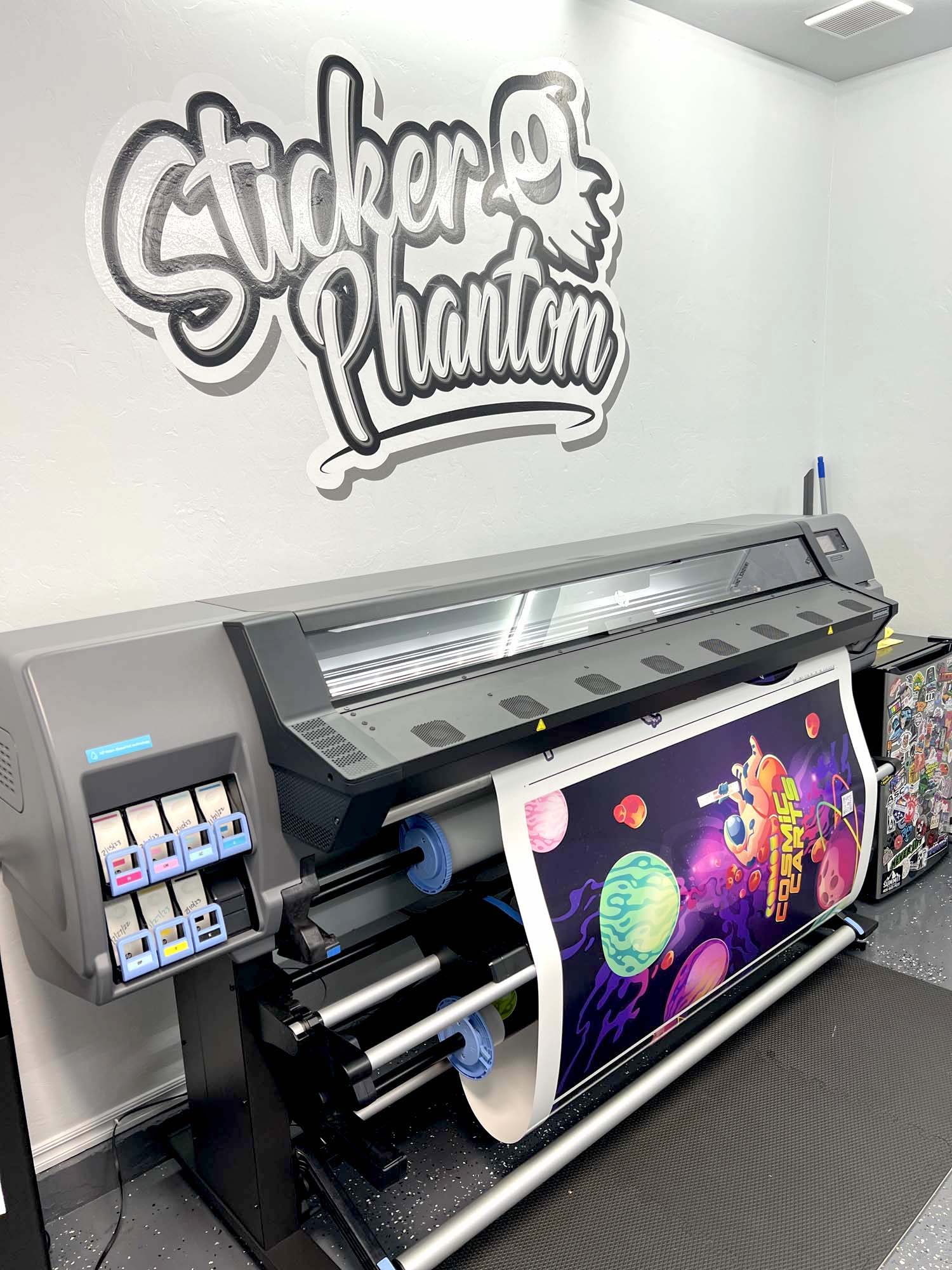 sticker phantom large format vinyl printer