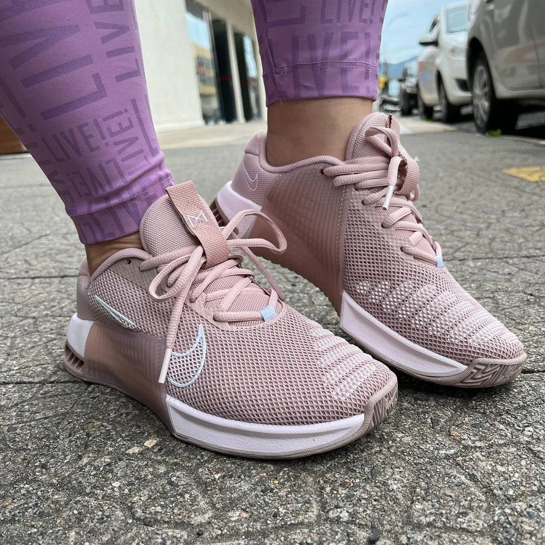 Weightlifting sneakers women top