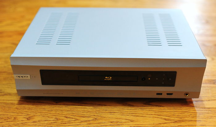 OPPO BDP-105 BLURAY PLAYER - SILVER - MINT CONDITION