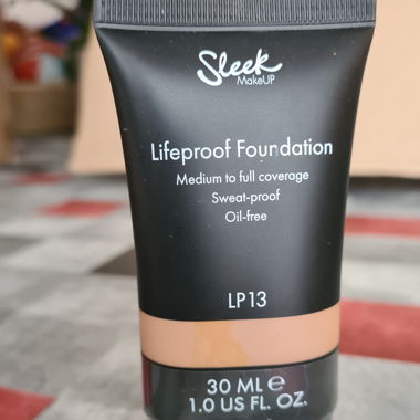 Sleek LifeProof Foundation 30ml