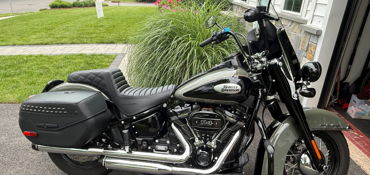 2021 HARLEY-DAVIDSON FLHCS HERITAGE CLASSIC 114 ABS motorcycle for rent near River Edge, NJ