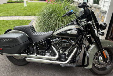 2021 HARLEY-DAVIDSON FLHCS HERITAGE CLASSIC 114 ABS motorcycle for rent near River Edge, NJ