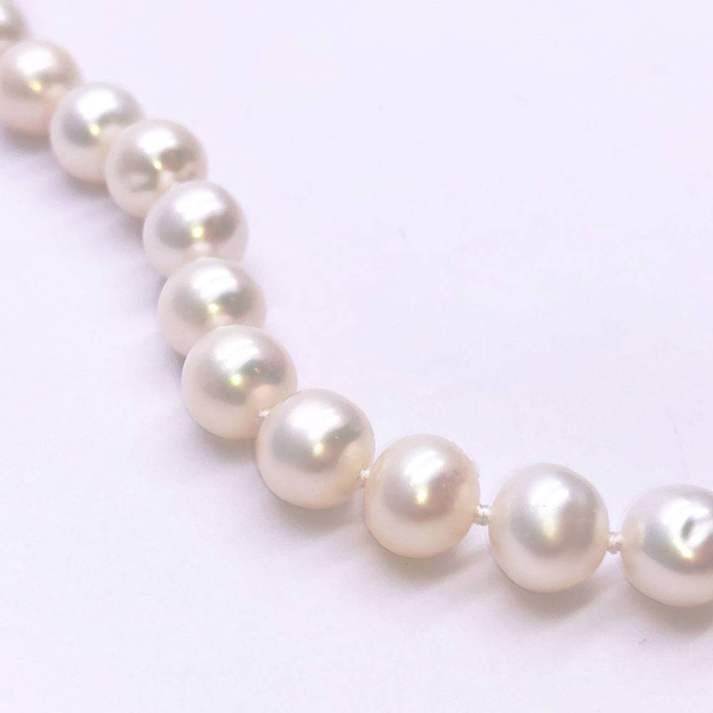 pearl stringing with necklace