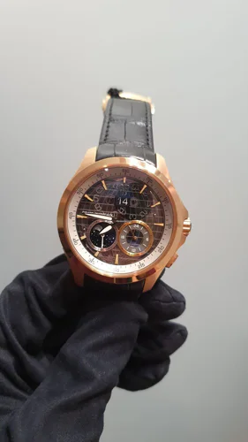 Girard Perregaux Traveller Large Date GMT