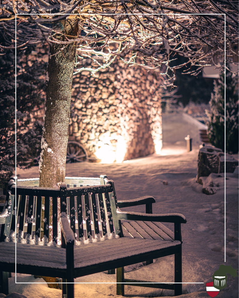 🌨️Winterabende, wie man sie sich wünscht:⛄
Schneebedeckt, sanft beleuchtet und voller Ruhe. ❄️✨

Bis bald! Hier im @zum.ritter 💚🏡

Deine Gastgeberfamilien Fuchs & Sonnweber
mit dem „Ritter-Team“
•
•
•
•
#hotels #hotel #travel #tannheimertal #tannheim