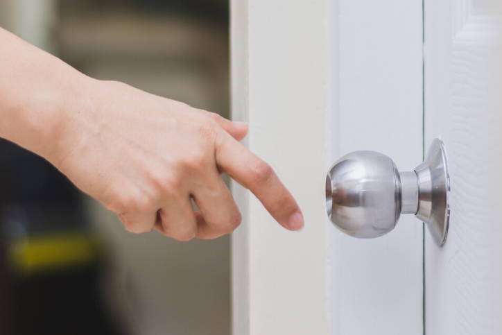 Door handles collect germs