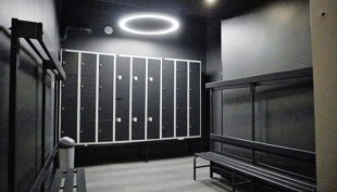 umkleide frauen scaled