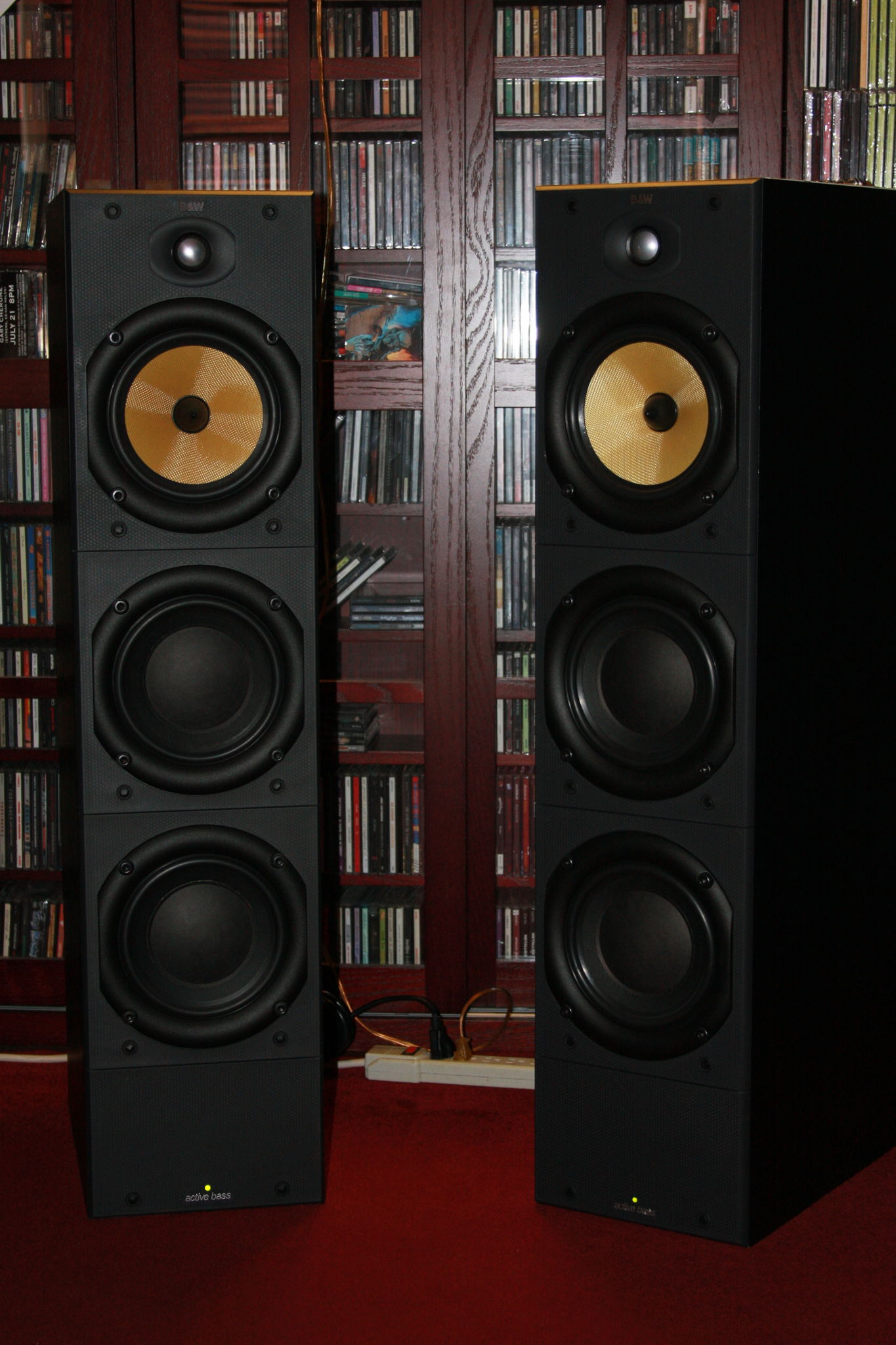 B&w store 605 speakers