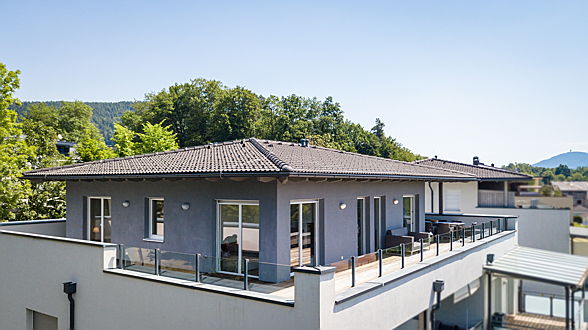  Graz
- Das zentral und doch ruhig gelegene Penthouse ist modern und hochwertig ausgestattet.